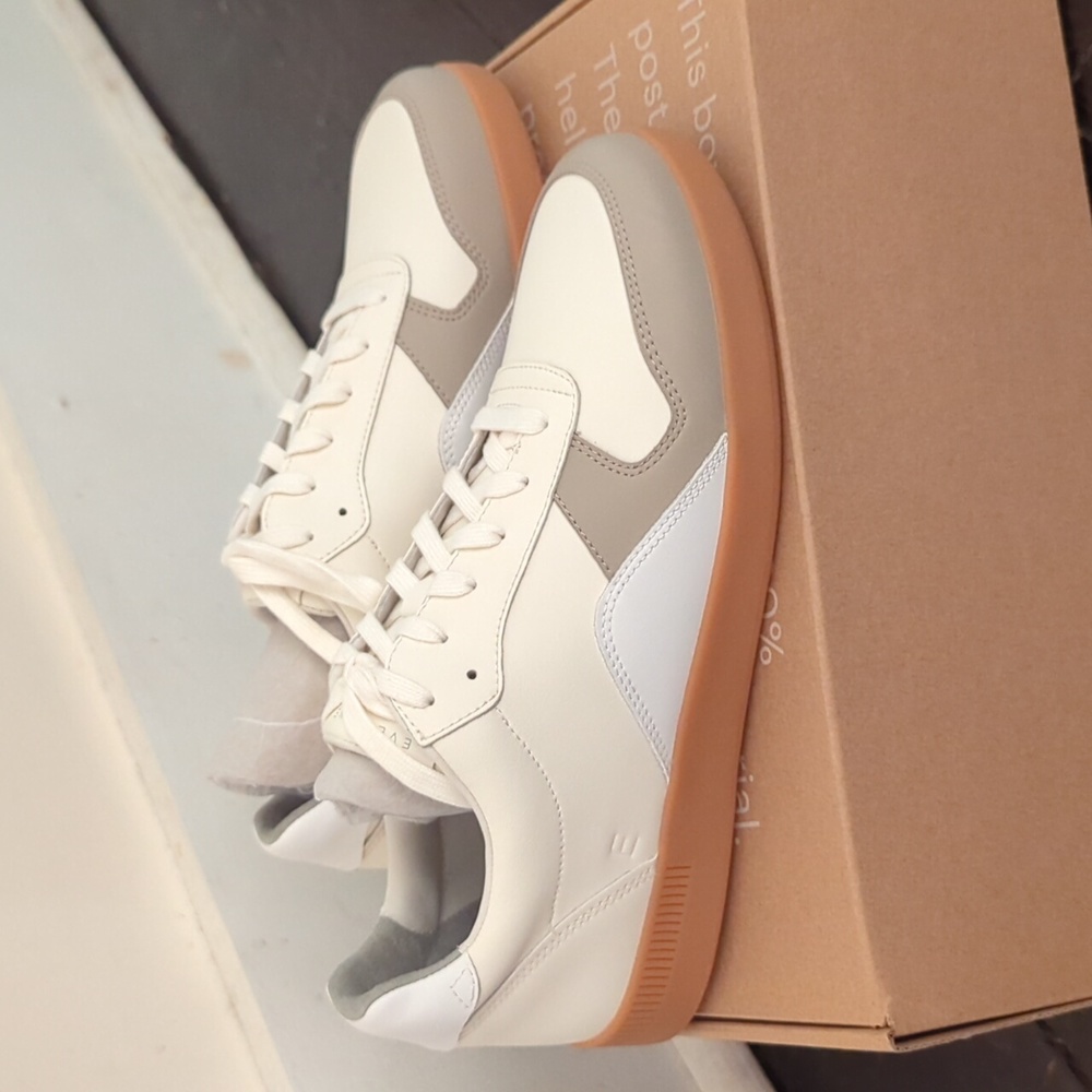 Everlane ReLeather Court Sneaker White / Grey